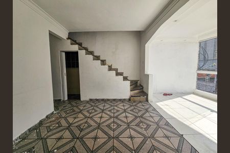 Casa para alugar com 100m², 2 quartos e sem vaga Casa para alugar com 100m², 2 quartos e sem vagaSala