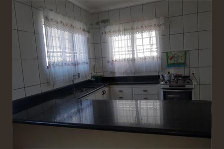 Casa à venda com 369m², 4 quartos e 6 vagas
