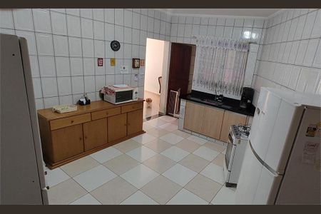 Casa à venda com 369m², 4 quartos e 6 vagas