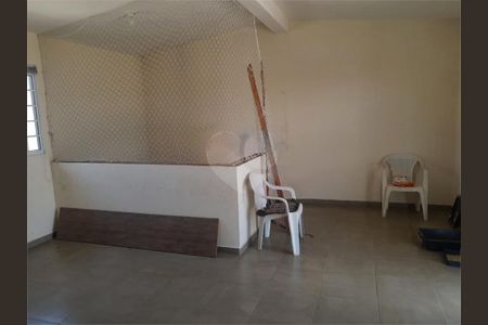 Casa à venda com 4 quartos, 369m² em Vila Mazzei, São Paulo