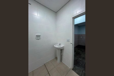 Banheiro de casa de condomínio para alugar com 1 quarto, 34m² em Jardim Vergueiro (sacoma), São Paulo