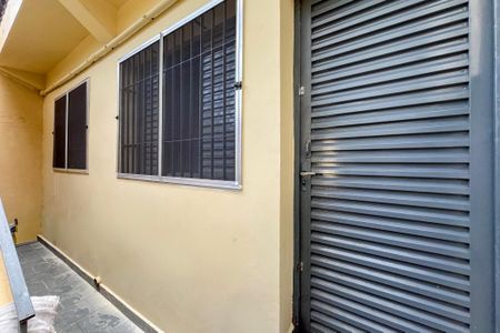 Casa de condomínio para alugar com 34m², 1 quarto e sem vagaEntrada