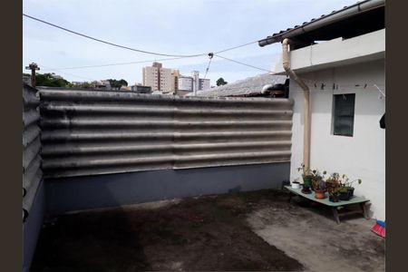 Casa à venda com 215m², 4 quartos e 2 vagas