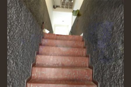 Casa à venda com 215m², 4 quartos e 2 vagas