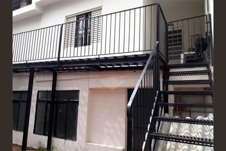 Casa à venda com 215m², 4 quartos e 2 vagas