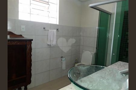 Casa à venda com 215m², 4 quartos e 2 vagas