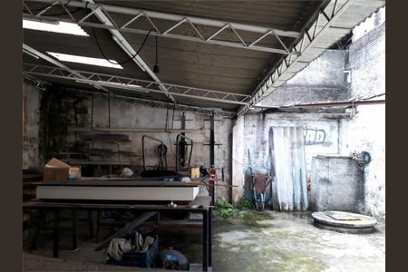 Casa à venda com 215m², 4 quartos e 2 vagas