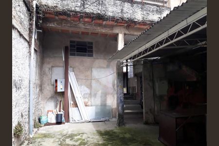 Casa à venda com 215m², 4 quartos e 2 vagas