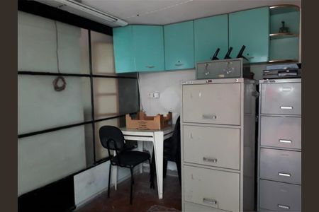 Casa à venda com 215m², 4 quartos e 2 vagas