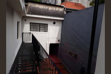 Casa à venda com 215m², 4 quartos e 2 vagas