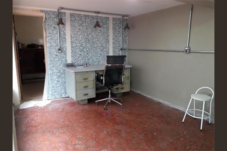 Casa à venda com 215m², 4 quartos e 2 vagas