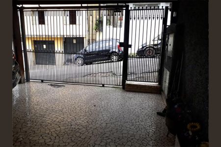 Casa à venda com 215m², 4 quartos e 2 vagas