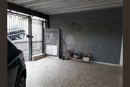 Casa à venda com 215m², 4 quartos e 2 vagas