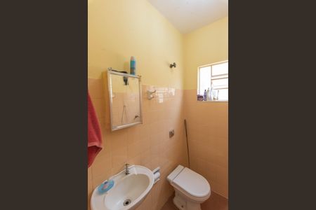 Casa à venda com 160m², 3 quartos e 4 vagas Casa à venda com 160m², 3 quartos e 4 vagasBanheiro de serviço