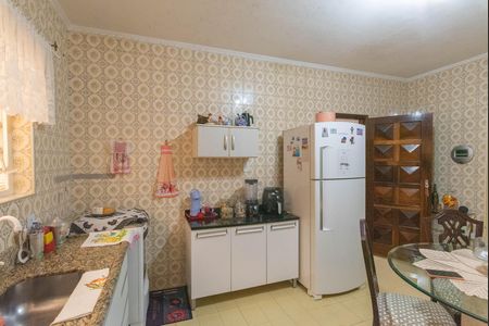 Casa à venda com 160m², 3 quartos e 4 vagas Casa à venda com 160m², 3 quartos e 4 vagasCozinha
