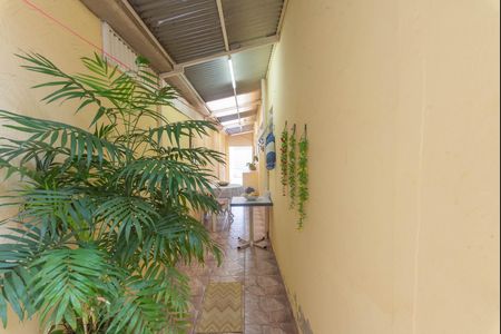 Casa à venda com 160m², 3 quartos e 4 vagas Casa à venda com 160m², 3 quartos e 4 vagasCorredor
