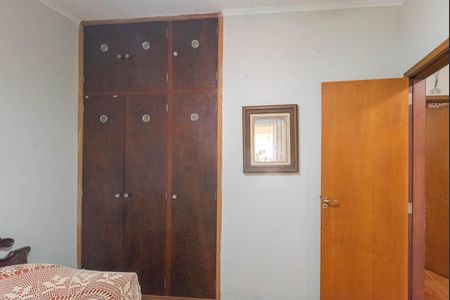 Casa à venda com 160m², 3 quartos e 4 vagas Casa à venda com 160m², 3 quartos e 4 vagasQuarto 2