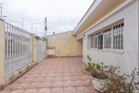 Casa à venda com 160m², 3 quartos e 4 vagas Casa à venda com 160m², 3 quartos e 4 vagasGaragem