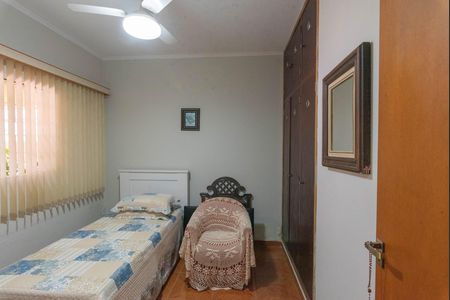 Casa à venda com 160m², 3 quartos e 4 vagas Casa à venda com 160m², 3 quartos e 4 vagasQuarto 2