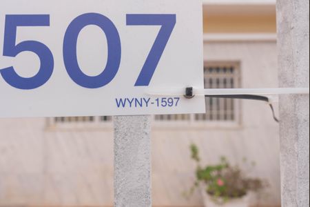 Casa à venda com 160m², 3 quartos e 4 vagas Casa à venda com 160m², 3 quartos e 4 vagasPlaquinha