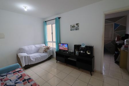 Sala de apartamento à venda com 2 quartos, 49m² em Quitaúna, Osasco
