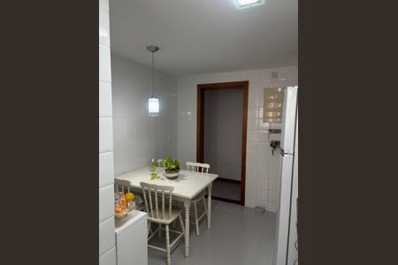 Apartamento à venda com 74m², 2 quartos e 1 vaga Apartamento à venda com 74m², 2 quartos e 1 vagaCozinha