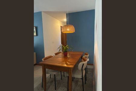 Apartamento à venda com 74m², 2 quartos e 1 vaga Apartamento à venda com 74m², 2 quartos e 1 vagaSala de Jantar