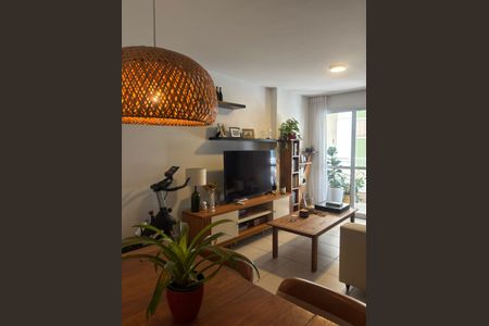 Apartamento à venda com 74m², 2 quartos e 1 vaga Apartamento à venda com 74m², 2 quartos e 1 vagaSala