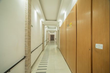Apartamento à venda com 58m², 2 quartos e sem vaga Apartamento à venda com 58m², 2 quartos e sem vagaHall de entrada