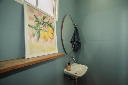 Apartamento à venda com 58m², 2 quartos e sem vaga Apartamento à venda com 58m², 2 quartos e sem vagaBanheiro de Serviço