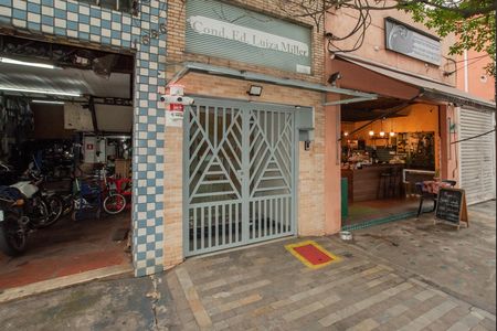 Apartamento à venda com 58m², 2 quartos e sem vaga Apartamento à venda com 58m², 2 quartos e sem vagaFrente