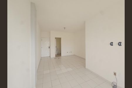 Sala de apartamento para alugar com 3 quartos, 95m² em Brotas, Salvador