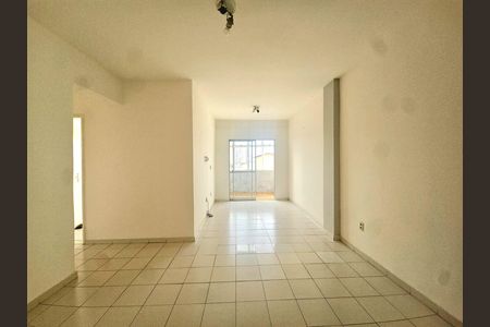 Sala de apartamento para alugar com 3 quartos, 95m² em Brotas, Salvador