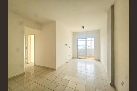 Apartamento para alugar com 95m², 3 quartos e 1 vaga Apartamento para alugar com 95m², 3 quartos e 1 vagaSala