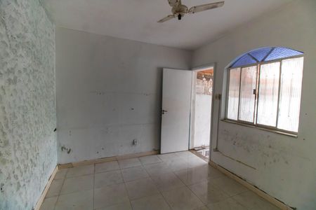 Casa à venda com 80m², 4 quartos e 1 vagaSuíte Externa 