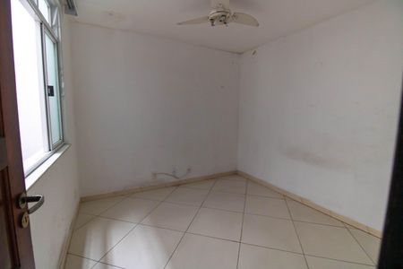 Casa à venda com 80m², 4 quartos e 1 vagaQuarto 