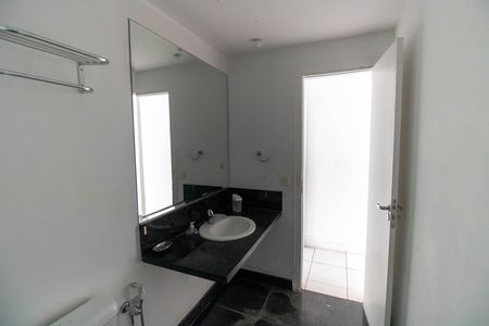 Casa à venda com 80m², 4 quartos e 1 vagaBanheiro da Suíte 1