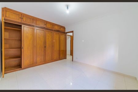 Casa à venda com 400m², 3 quartos e 7 vagas Casa à venda com 400m², 3 quartos e 7 vagasQuarto