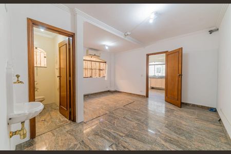 Casa à venda com 400m², 3 quartos e 7 vagas Casa à venda com 400m², 3 quartos e 7 vagasSala