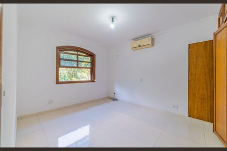 Casa à venda com 400m², 3 quartos e 7 vagas Casa à venda com 400m², 3 quartos e 7 vagasQuarto