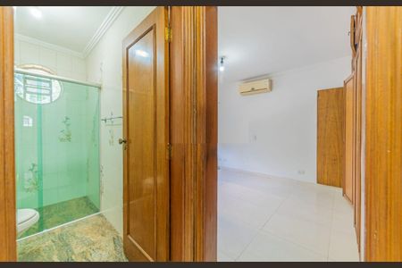 Casa à venda com 400m², 3 quartos e 7 vagas Casa à venda com 400m², 3 quartos e 7 vagasBanheiro
