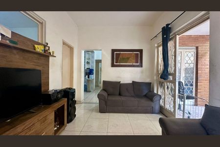 Sala  de casa à venda com 3 quartos, 135m² em Padre Eustáquio, Belo Horizonte