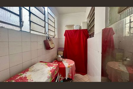 Casa à venda com 135m², 3 quartos e 2 vagas Casa à venda com 135m², 3 quartos e 2 vagasCozinha