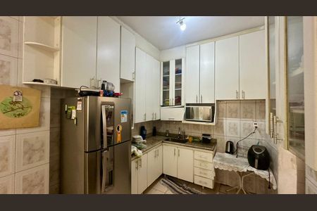 Casa à venda com 135m², 3 quartos e 2 vagas Casa à venda com 135m², 3 quartos e 2 vagasCozinha