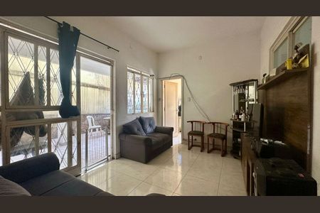 Sala  de casa à venda com 3 quartos, 135m² em Padre Eustáquio, Belo Horizonte
