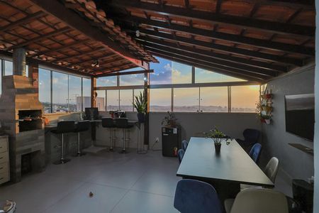 Apartamento à venda com 110m², 3 quartos e 1 vaga Apartamento à venda com 110m², 3 quartos e 1 vagaCobertura