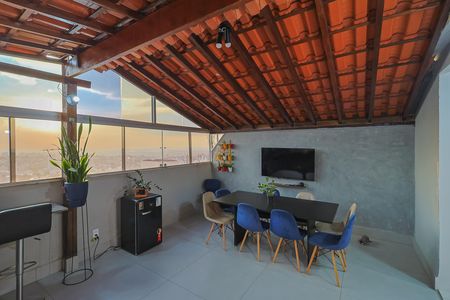 Apartamento à venda com 110m², 3 quartos e 1 vaga Apartamento à venda com 110m², 3 quartos e 1 vagaCobertura