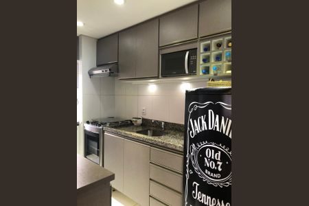 Cozinha de apartamento à venda com 2 quartos, 53m² em Passo do Feijó, Porto Alegre