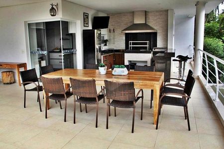 Casa à venda com 4 quartos, 716m² em Vila Albertina, São Paulo