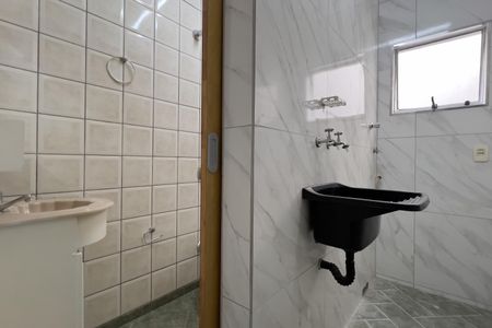 Área de Serviço de casa para alugar com 2 quartos, 53m² em Jardim Rosa de Franca, Guarulhos